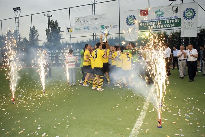 sampiyon ermetal kutlama (4)