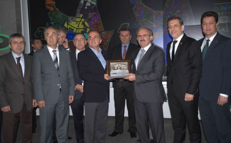 BURSA VALİSİ MÜNİR KARALOĞLU DOSAB`I ZİYARET ETTİ