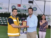 Ayhan Yılmaz sponsor  Bursa Tez  plaket verdi